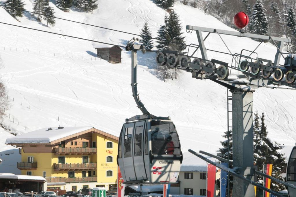 Hotel Eder Michaela Saalbach-Hinterglemm Bagian luar foto